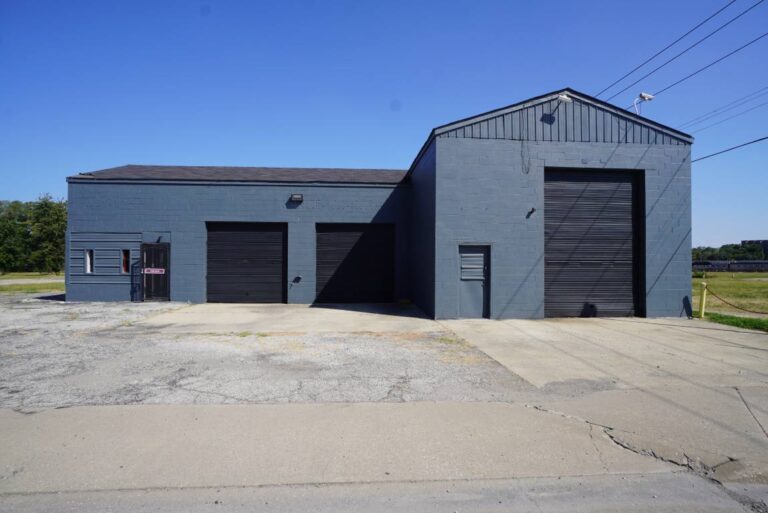 310 McCambridge Ave., Madison, IL