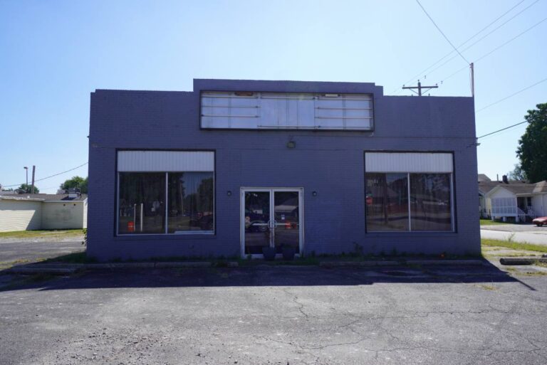 60 W Edwardsville Rd., Wood River, IL