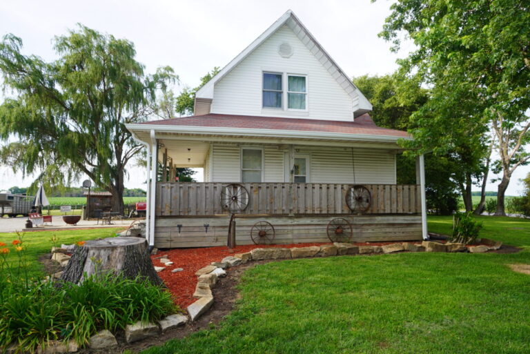 9965 Fruit Rd. Alhambra, IL